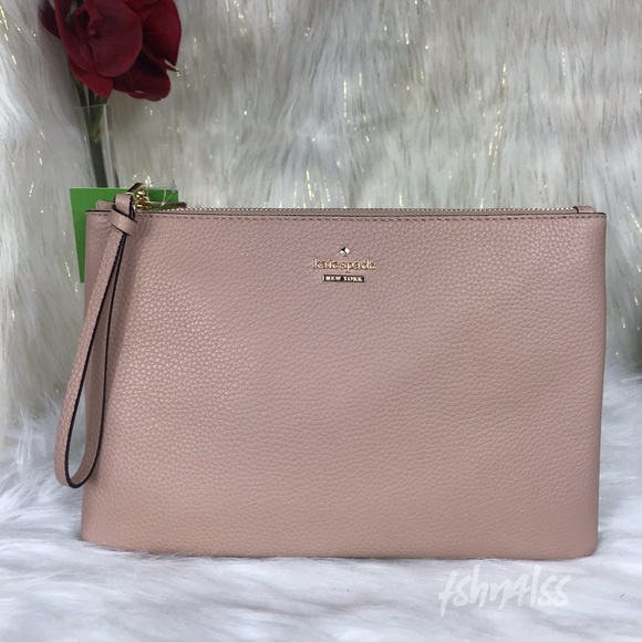 kate spade Handbags - 🔥SALE🔥KATE SPADE JACKSON FINLEY WRISTLET/ POUCH